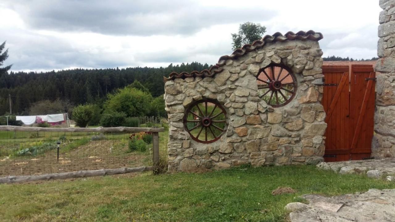 Domaine Le Sauzet Bed & Breakfast Saint-Germain-l'Herm Ngoại thất bức ảnh